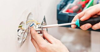 Электромонтажные работы в Грозном от Мастер24 — электромонтаж под ключ, цены от 1642 руб., заказать услуги